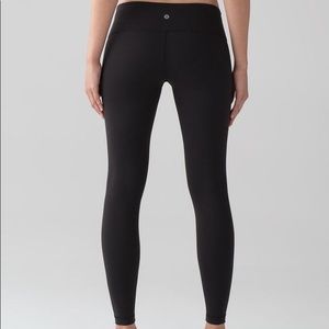 Lululemon size 6 wunder under leggings 25 inseam